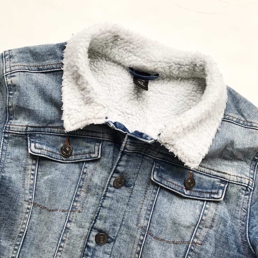 H&M sherpa lined denim jacket EUC  11-12Y - Picture 2 of 6